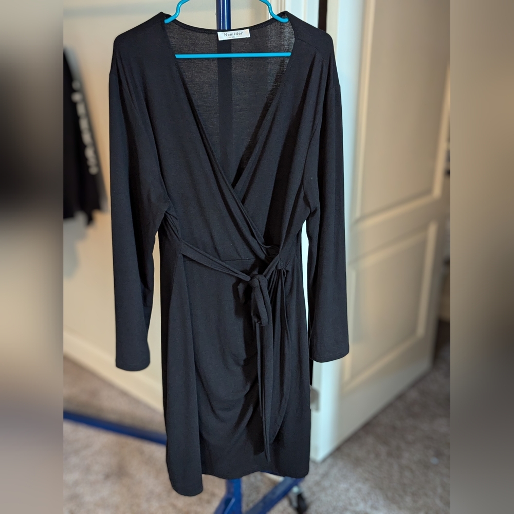 Women's wrap dress